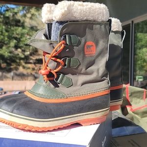 SOREL Winter Snow Boots YOUTH 6 BOOTS